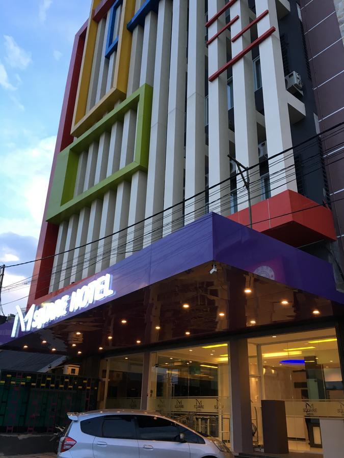 Hotel Msquare Palembang Extérieur photo