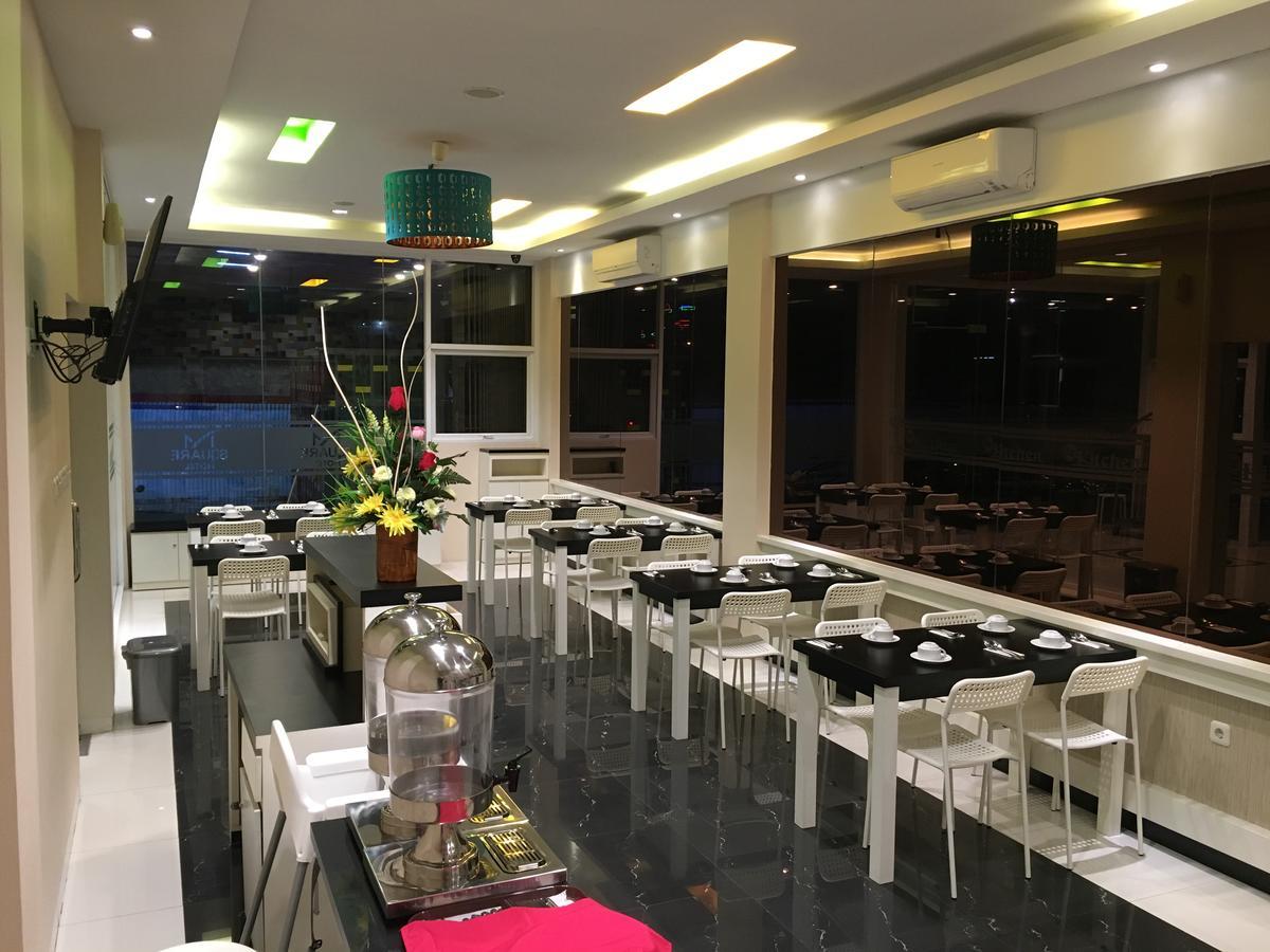 Hotel Msquare Palembang Extérieur photo