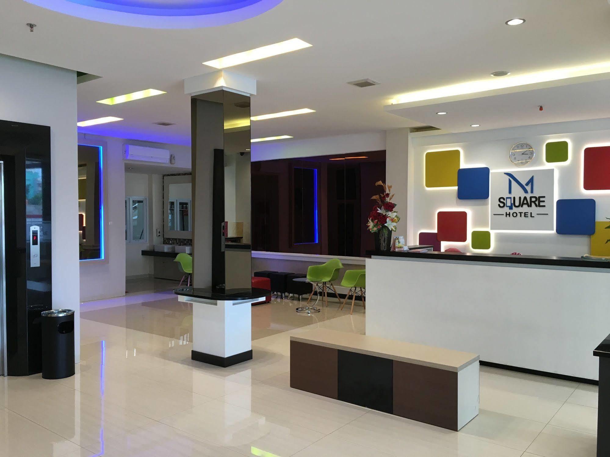 Hotel Msquare Palembang Extérieur photo