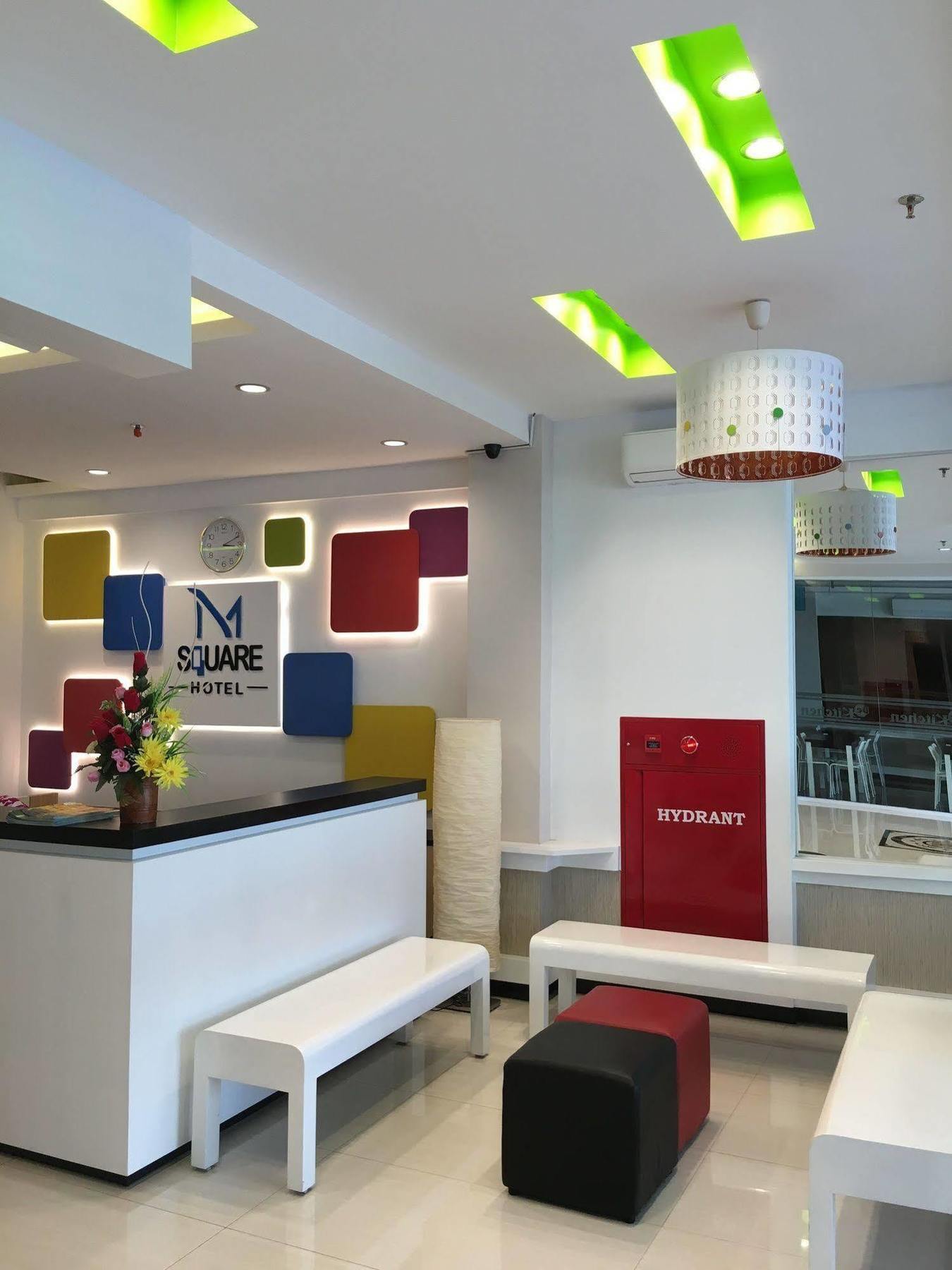 Hotel Msquare Palembang Extérieur photo