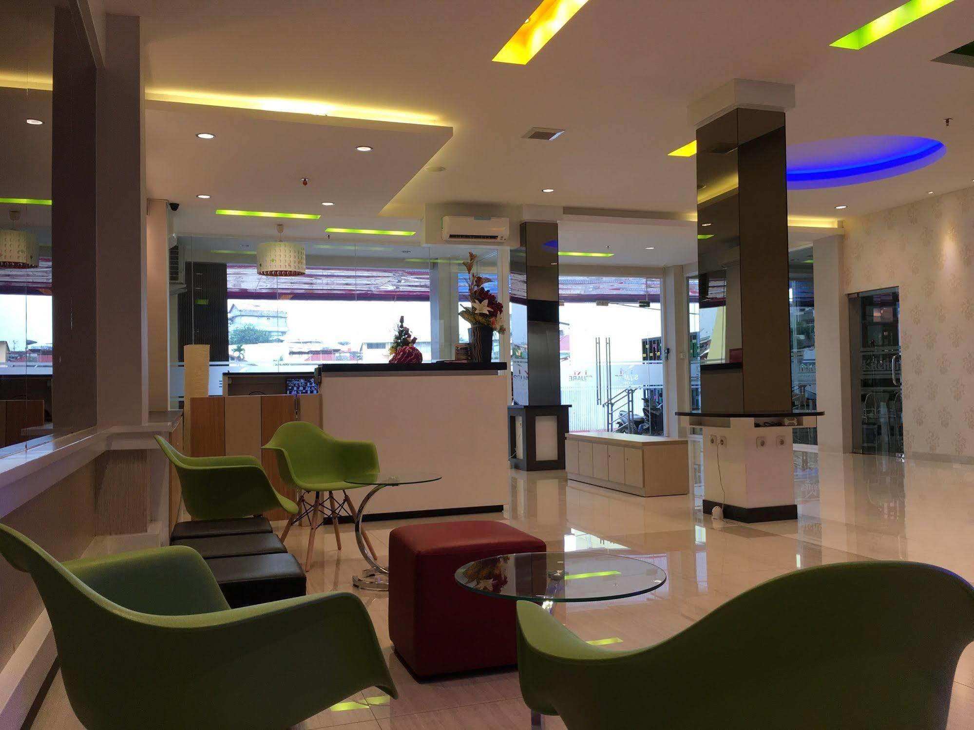 Hotel Msquare Palembang Extérieur photo