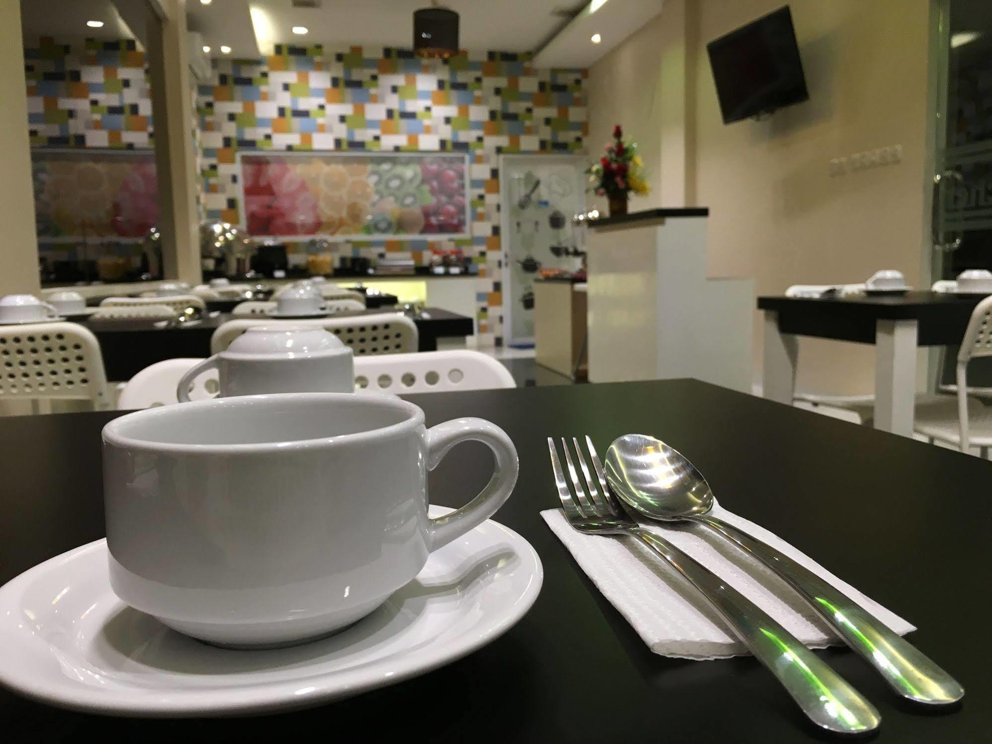 Hotel Msquare Palembang Extérieur photo