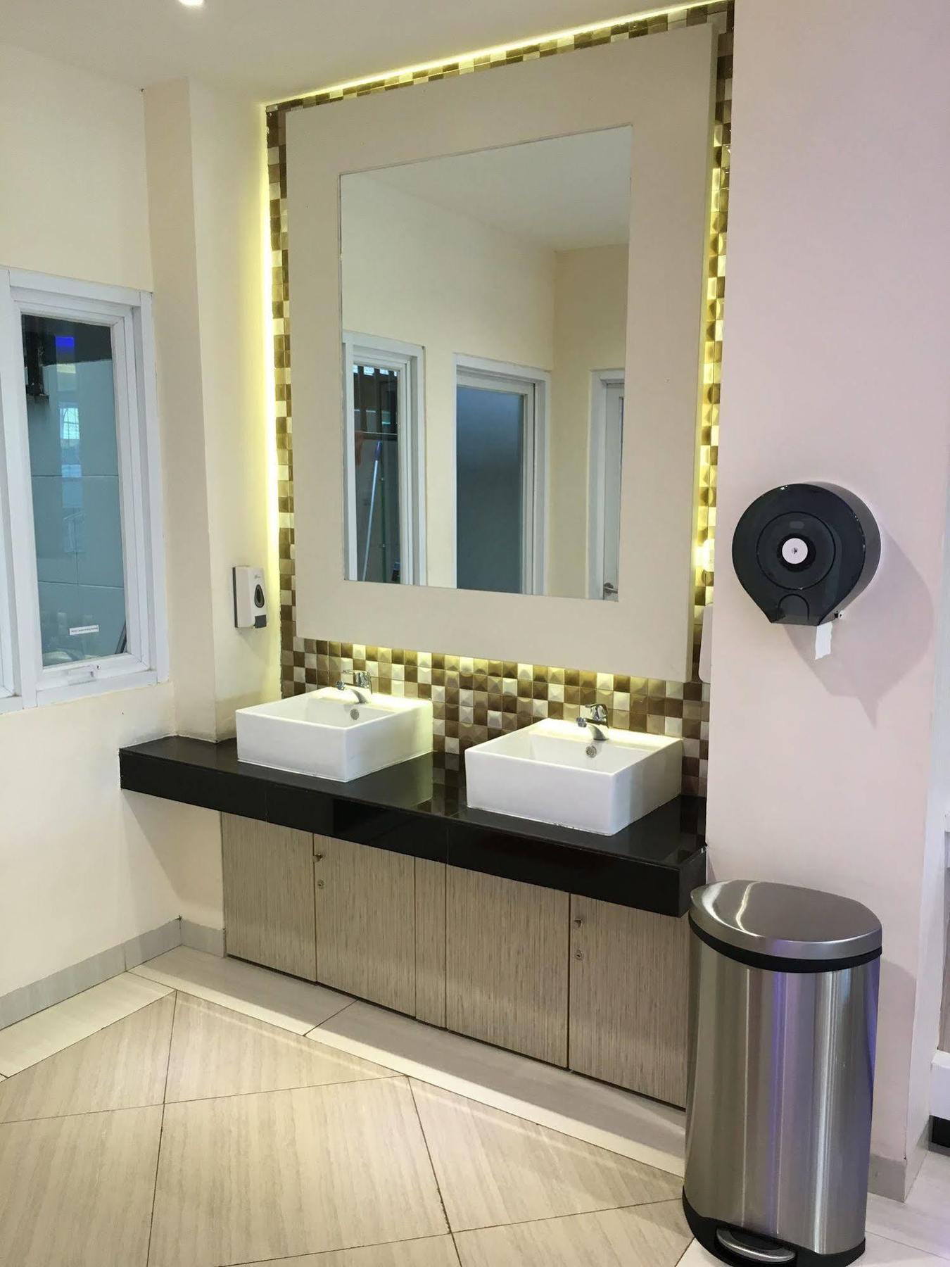 Hotel Msquare Palembang Extérieur photo