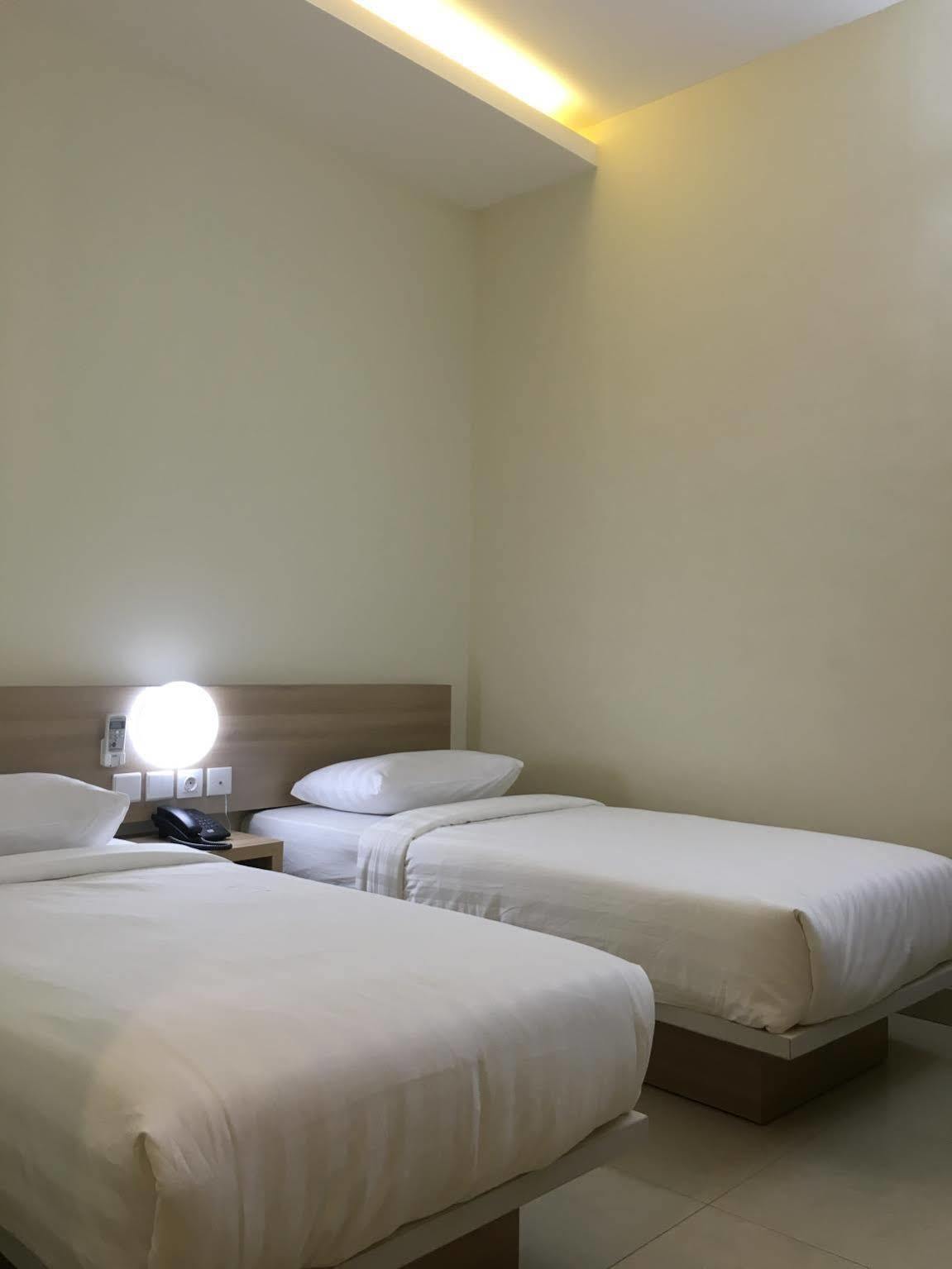 Hotel Msquare Palembang Extérieur photo